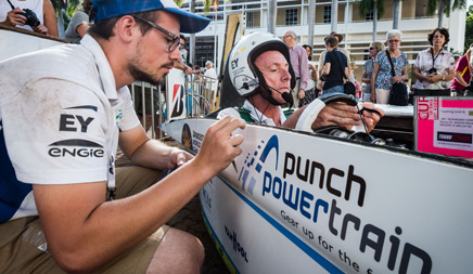 邦奇动力太阳能车队在世界太阳能车大赛中荣获第五名